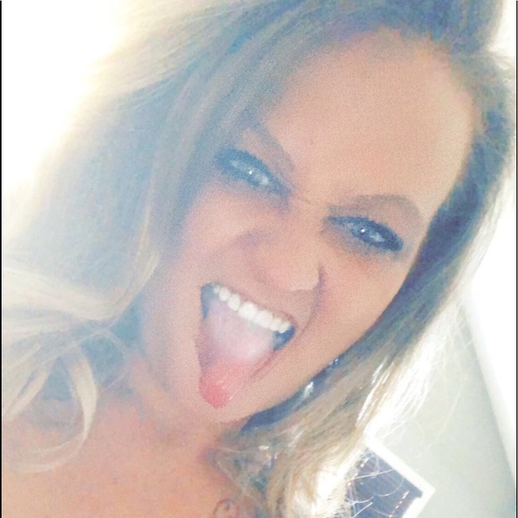 Meet your Posher, Chasity - Picture 3 of 5